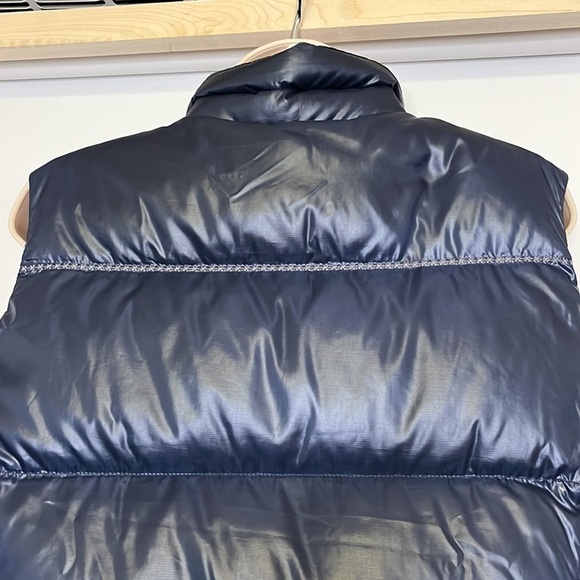 COLUMBIA Down navy blue down vest, size medium, in very good condition - Picture 14 of 14